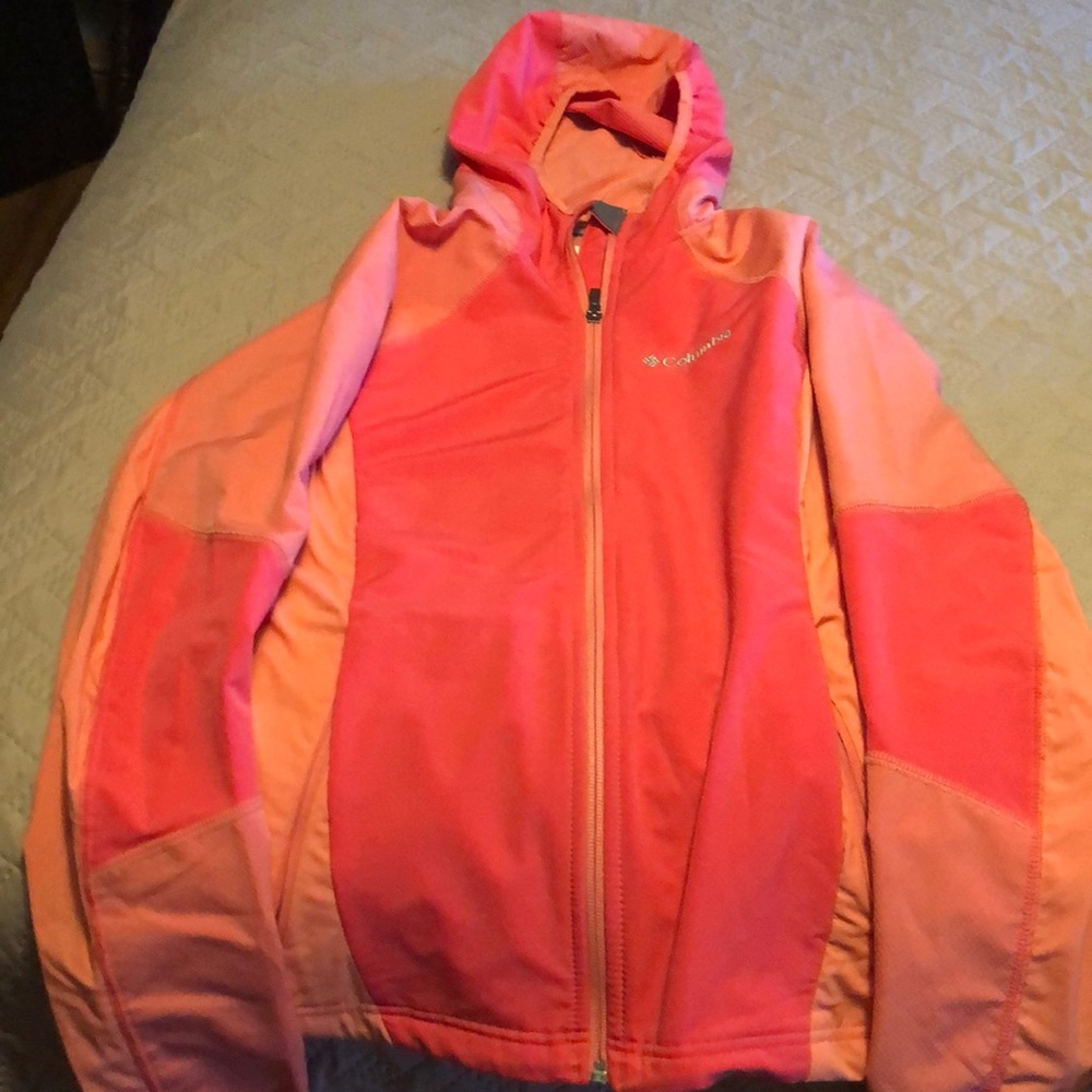 Womens Columbia light rain jacket. Size M